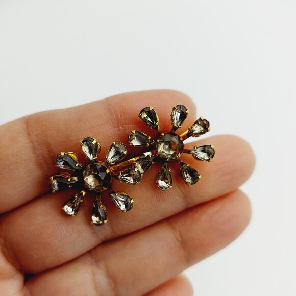 Vintage Bugbee Niles Atomic Star Screw Back Earrings BN Gold Tone Flower MCM - Picture 11 of 13